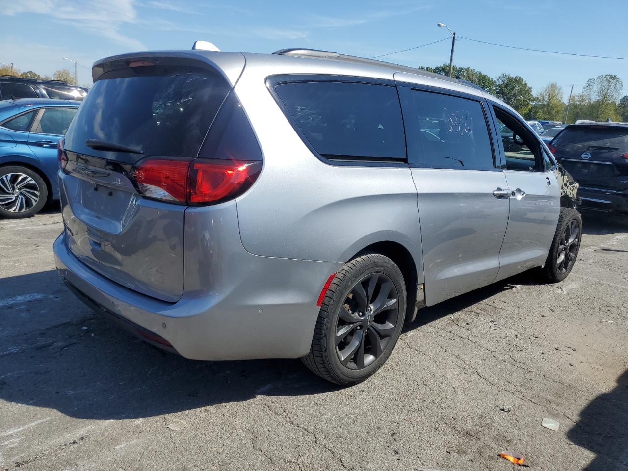 CHRYSLER PACIFICA TOURING L
