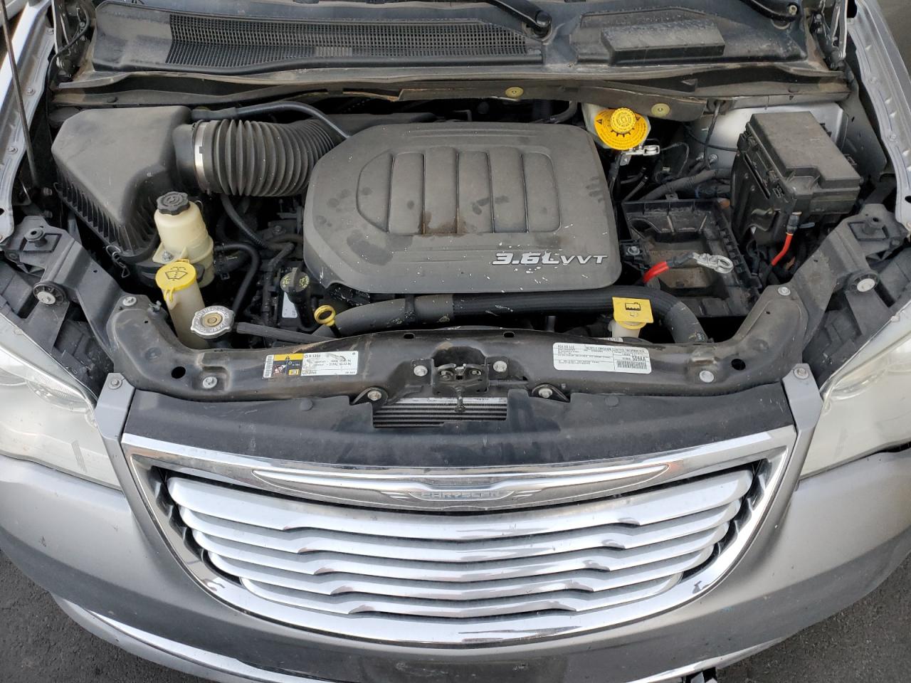 CHRYSLER TOWN & COUNTRY TOURING