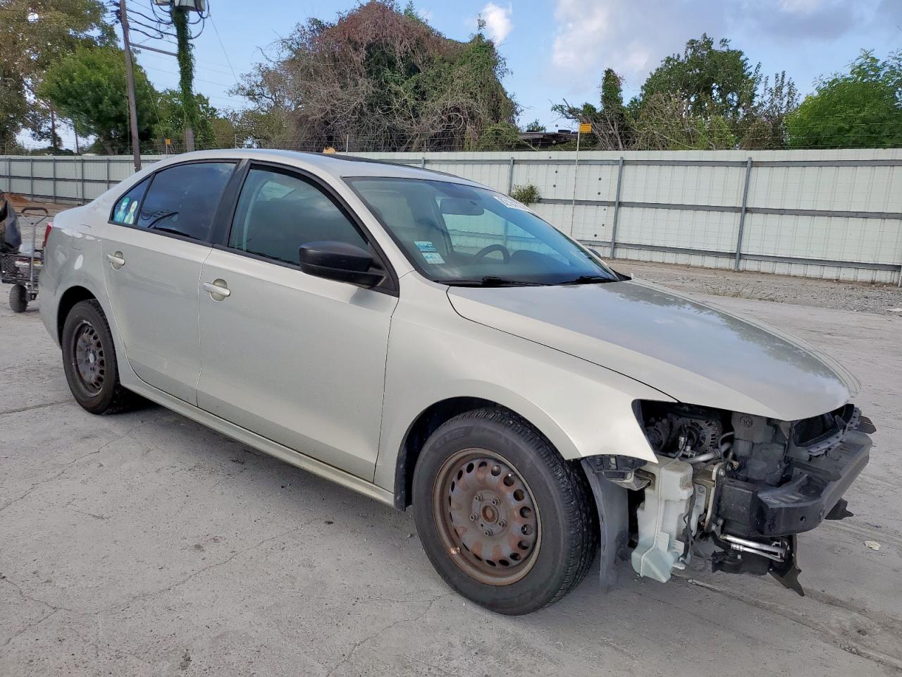 VOLKSWAGEN JETTA BASE