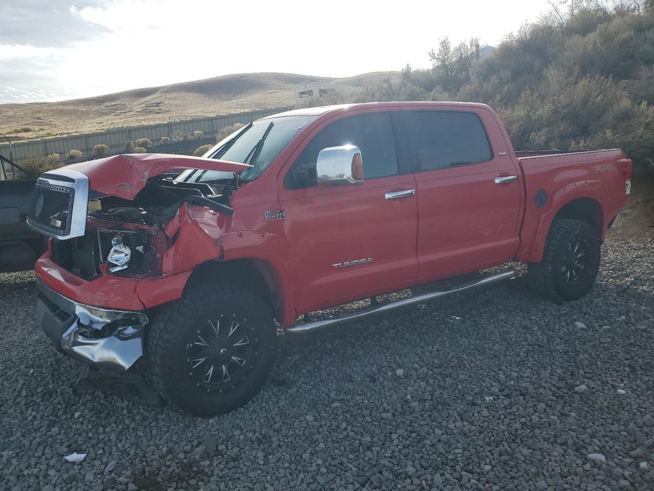 TOYOTA TUNDRA CREWMAX SR5