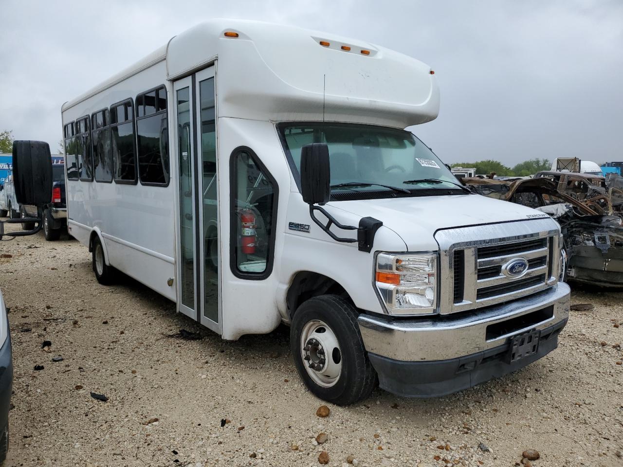 FORD ECONOLINE E450 SUPER DUTY CUTAWAY VAN