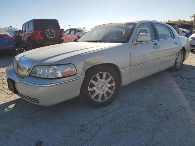 Global Auto Auctions: 2007 LINCOLN TOWN CAR S