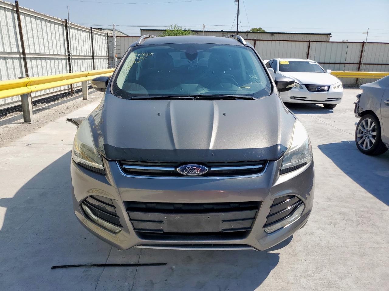 FORD ESCAPE TITANIUM