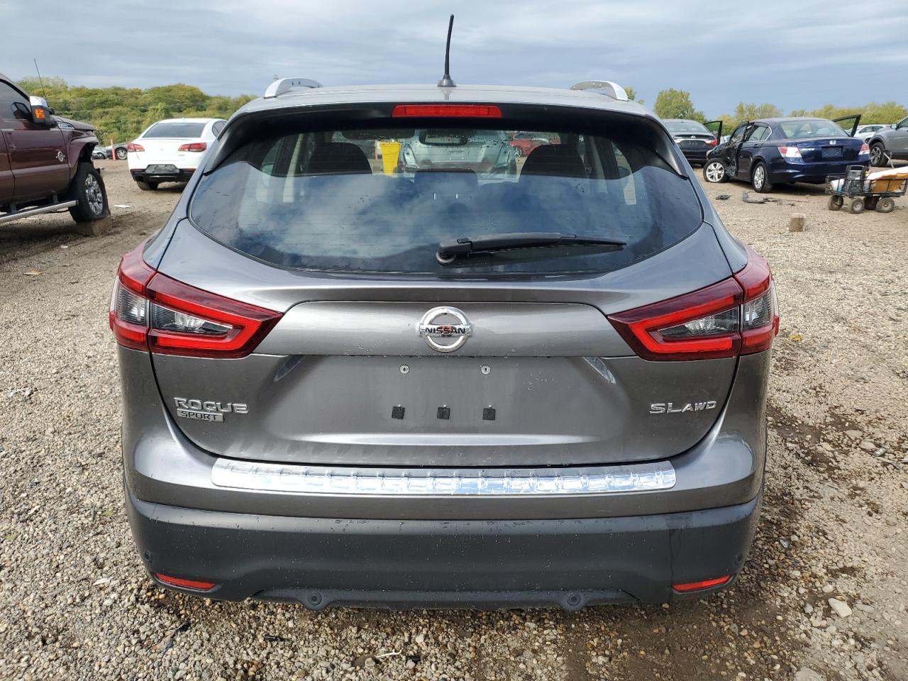NISSAN ROGUE SPORT S
