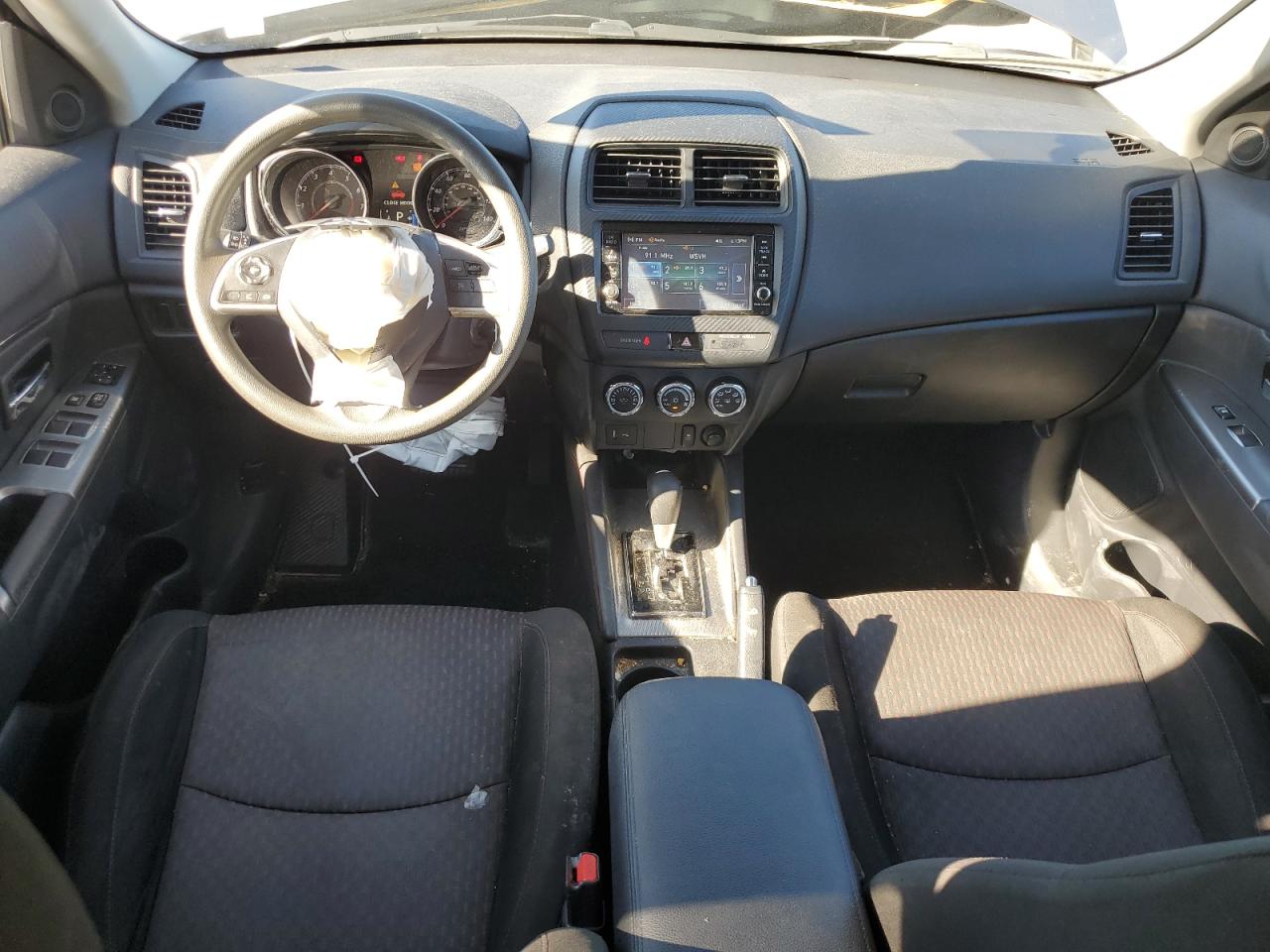 MITSUBISHI OUTLANDER ES