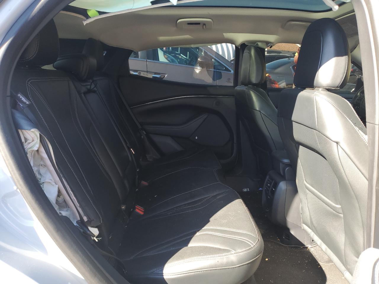 FORD MUSTANG PREMIUM