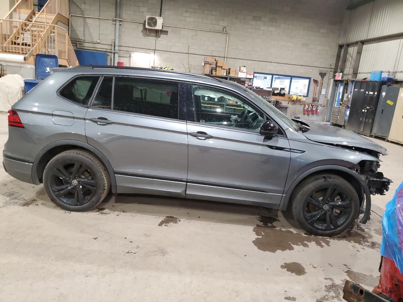 VOLKSWAGEN TIGUAN SE R-LINE BLACK