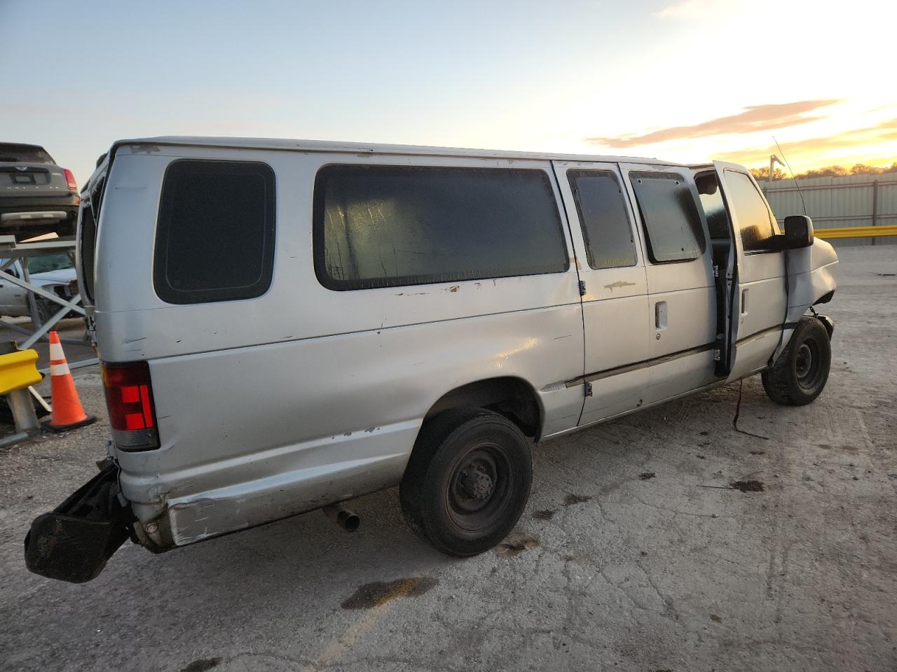 Lot #3284306020 2006 FORD ECONLINE