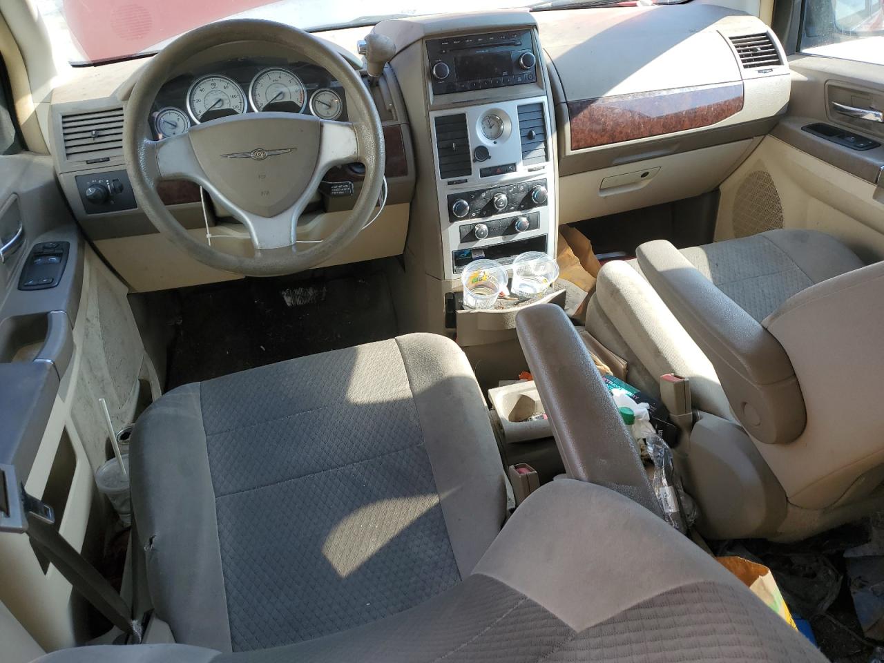 Lot #3285645278 2009 CHRYSLER TOWN & COU