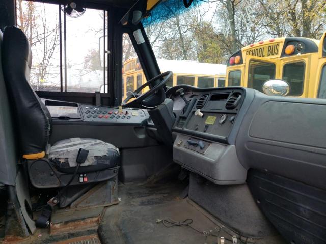 2011 FREIGHTLINER CHASSIS B2 #3317702089