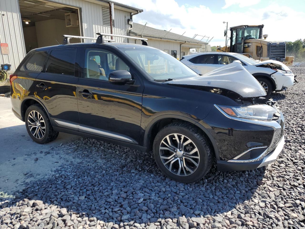 MITSUBISHI OUTLANDER SE