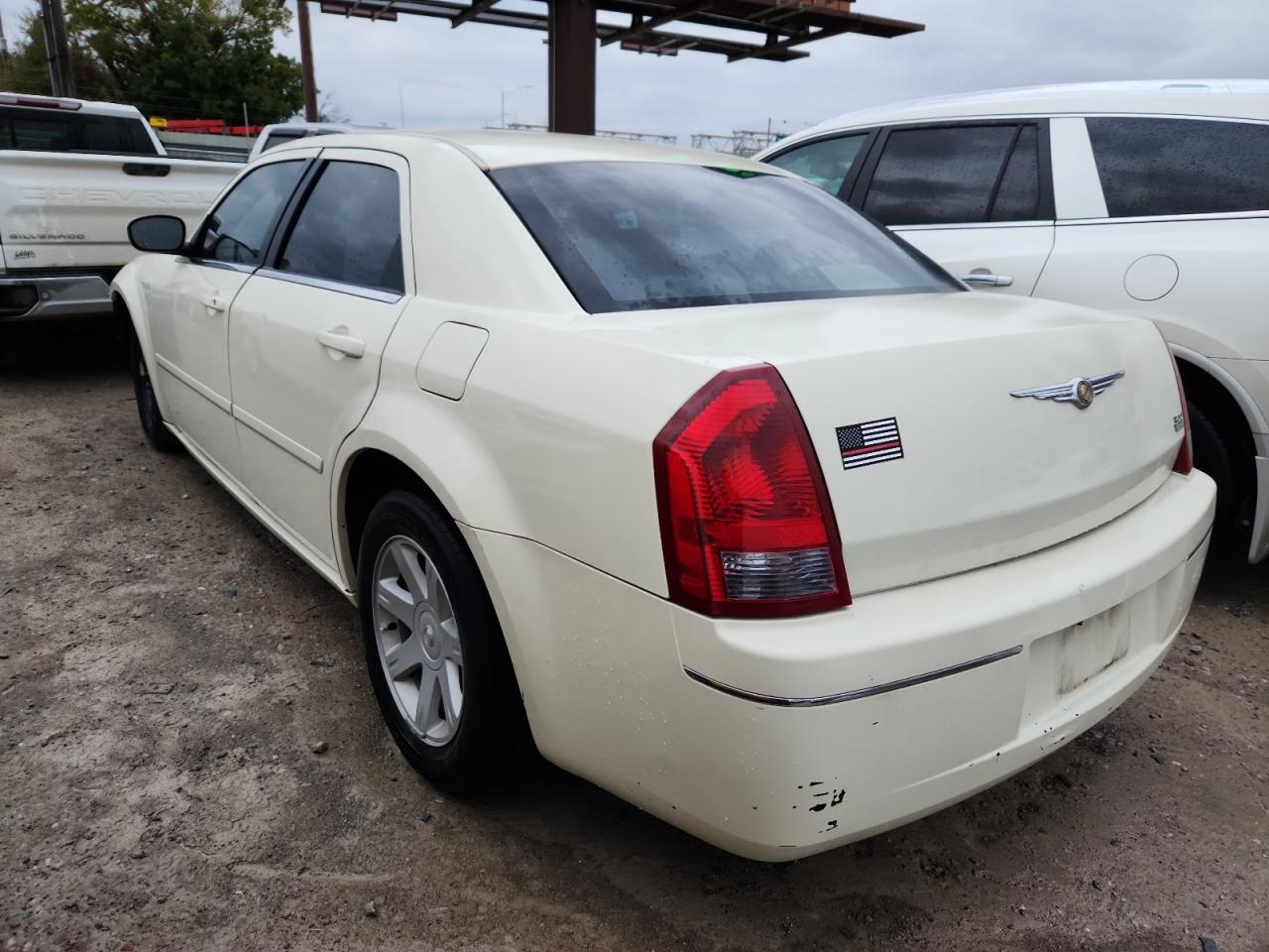 Lot #3286537157 2005 CHRYSLER 300 TOURIN