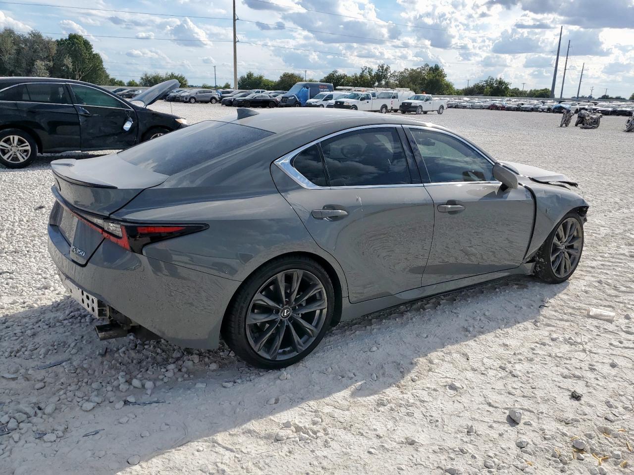 LEXUS IS 350 F SPORT DESIGN