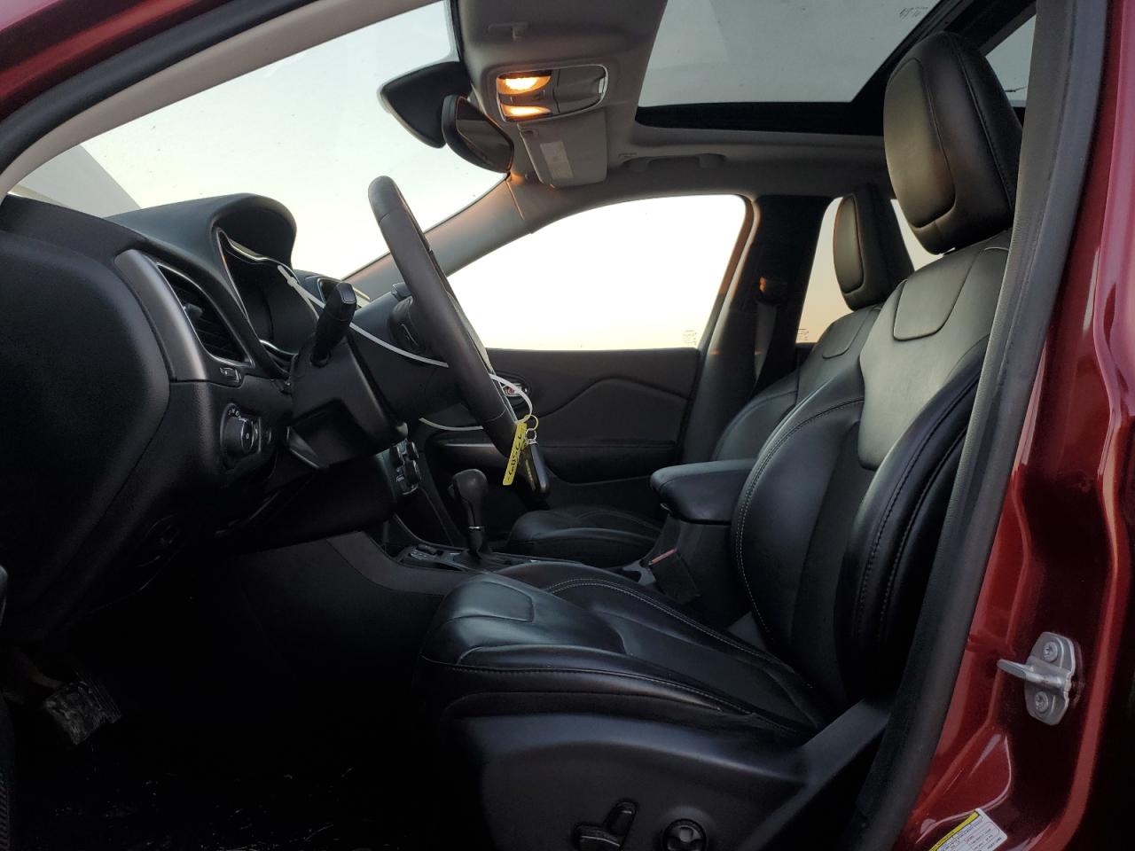 JEEP GRAND CHEROKEE LATITUDE PLUS