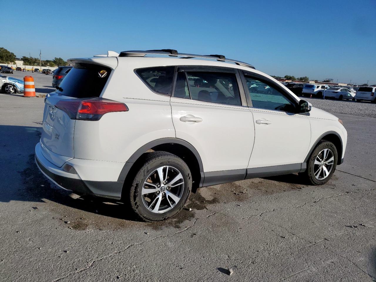 TOYOTA RAV4 XLE