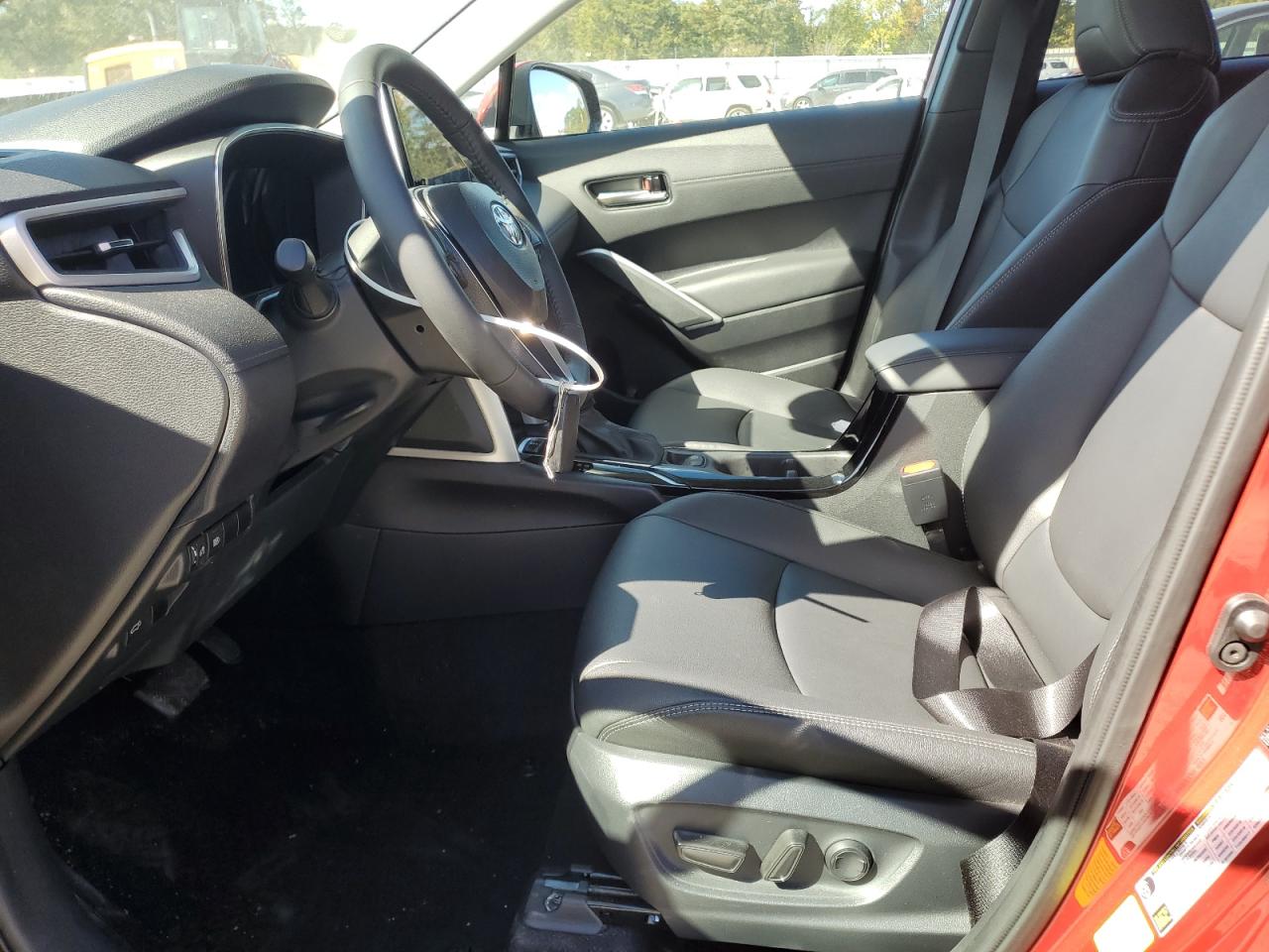 TOYOTA COROLLA CROSS XLE