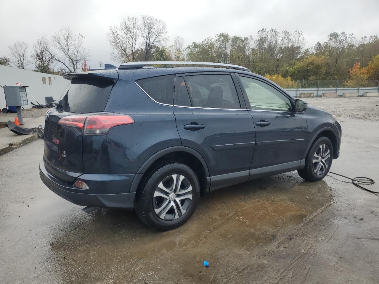 TOYOTA RAV4 LE
