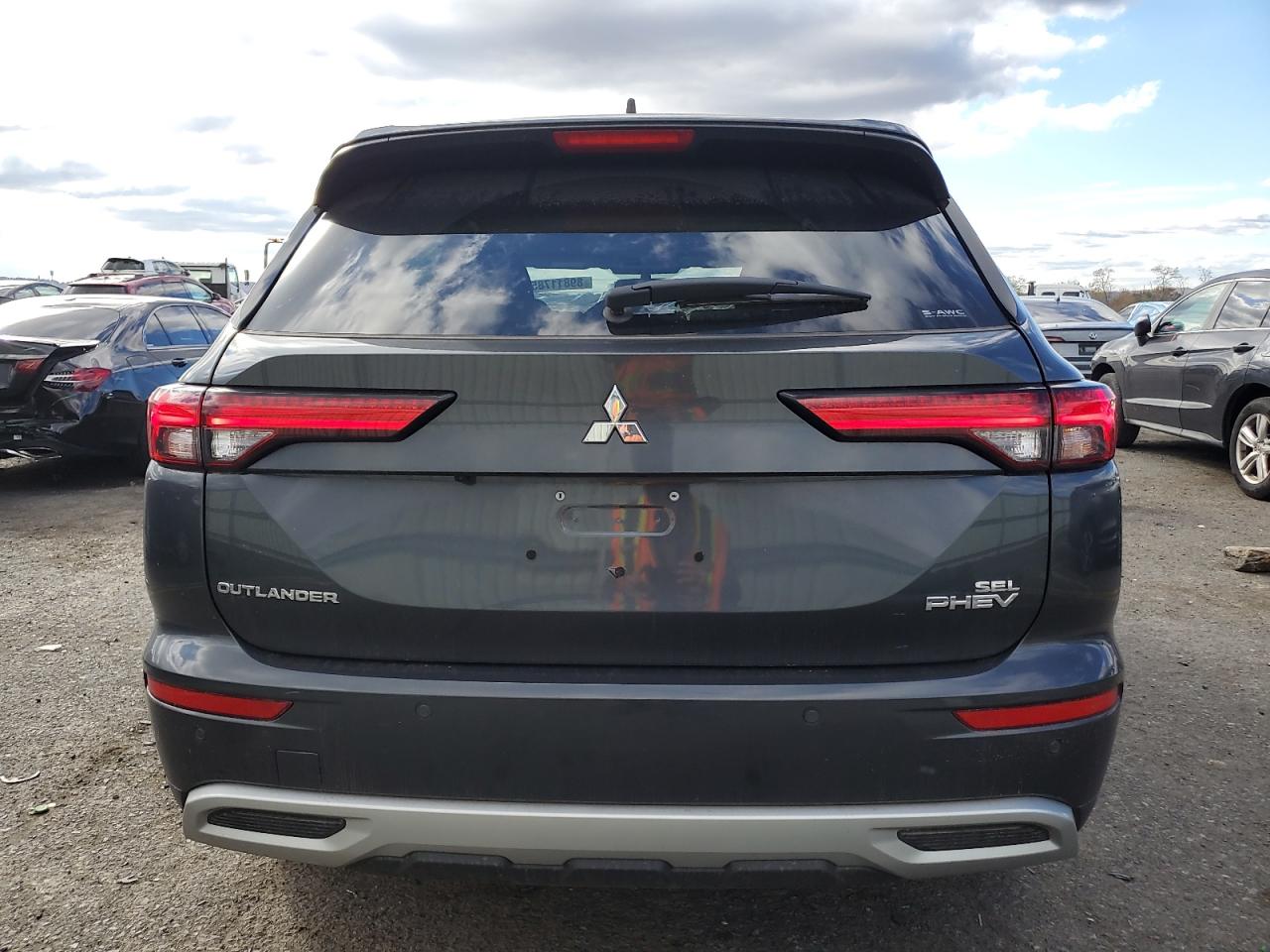 MITSUBISHI OUTLANDER SEL