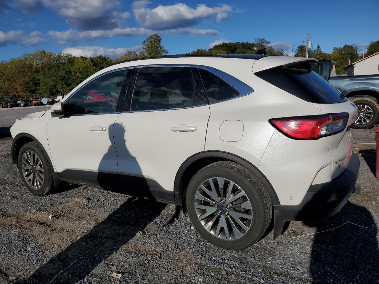 FORD ESCAPE TITANIUM