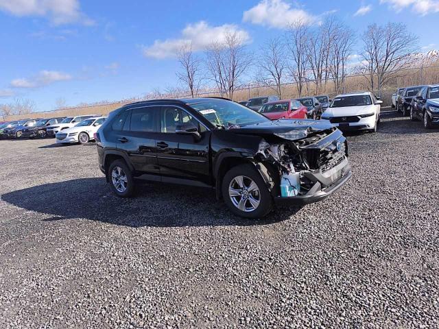 2022 TOYOTA RAV4 LE JTMMWRFV4ND142875