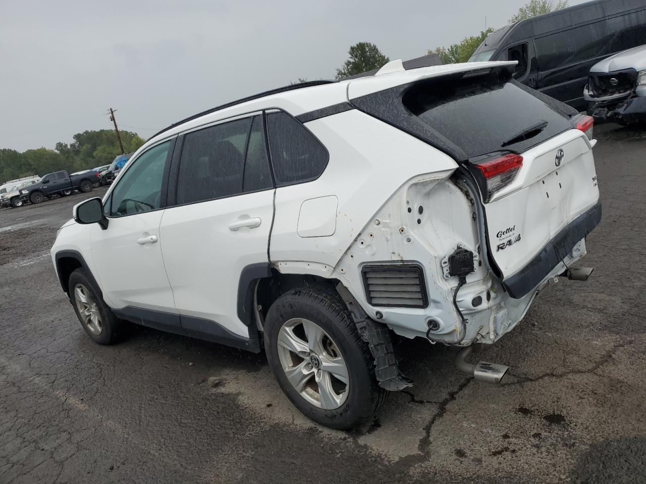 TOYOTA RAV4 XLE