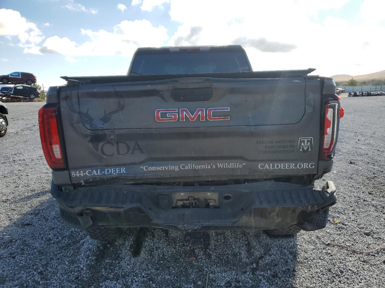 GMC SIERRA K2500 AT4