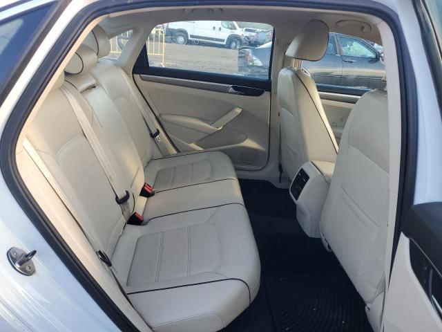 2017 VOLKSWAGEN PASSAT SE - 1VWBT7A36HC047171