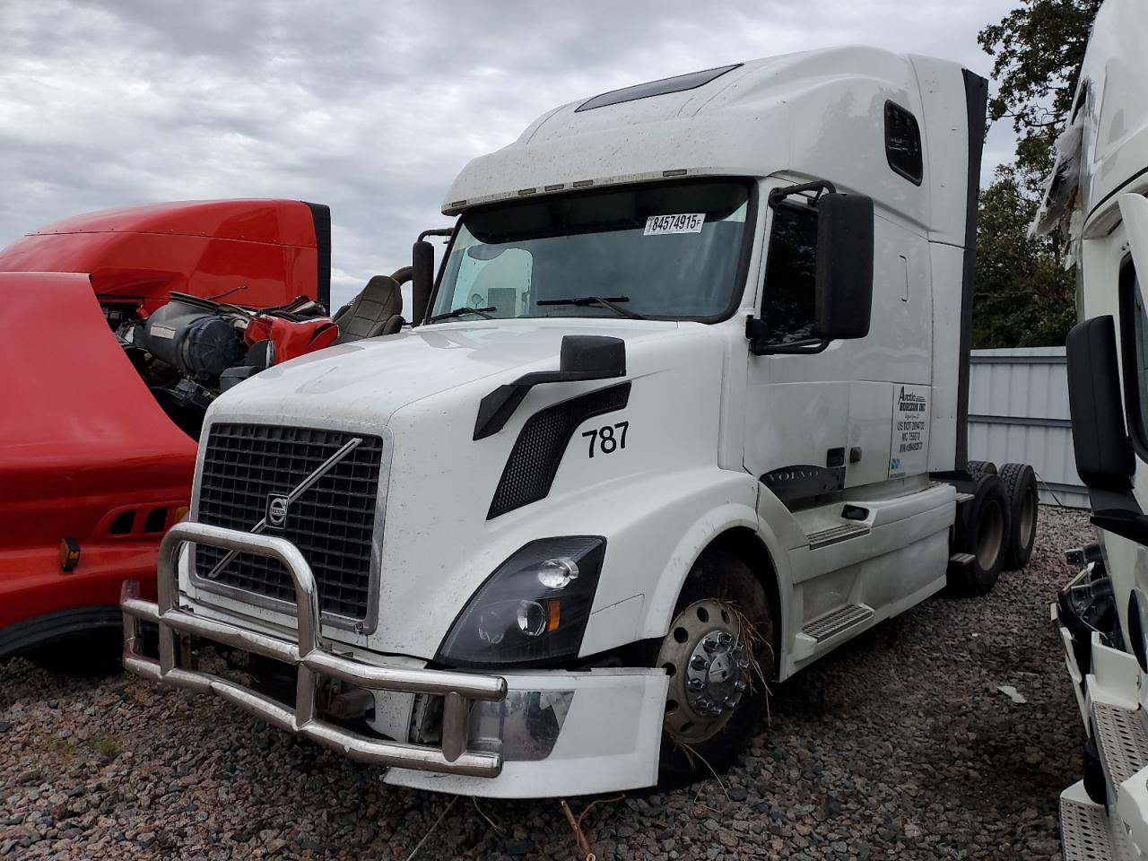 Lot #3282517875 2008 VOLVO VN VNL