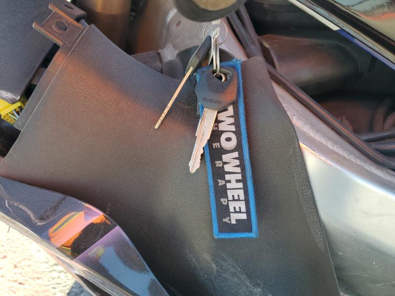 2004 SUZUKI GSX1300 R JS1GW71A942101121