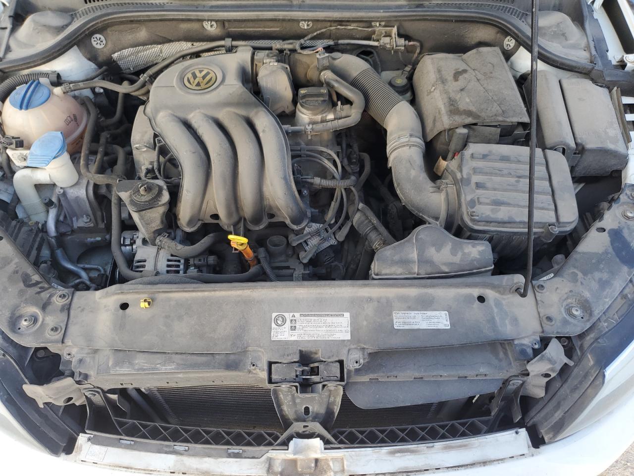 VOLKSWAGEN JETTA BASE