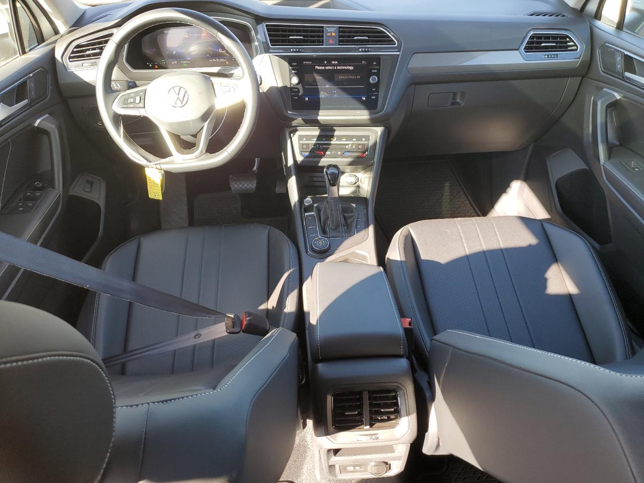 VOLKSWAGEN TIGUAN SE