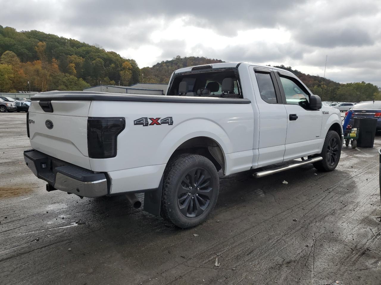 FORD F-150 SUPER CAB