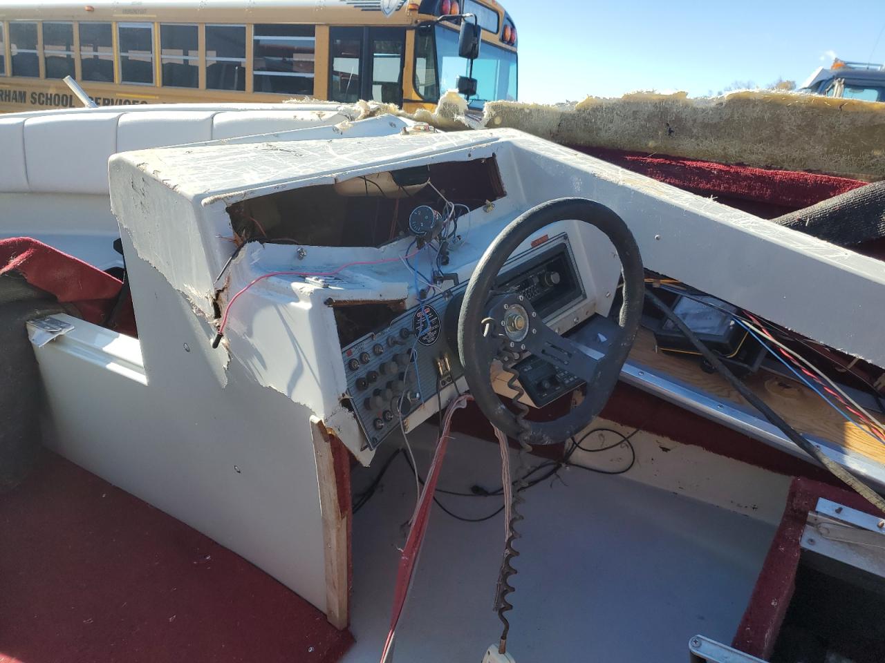 Lot #3302647112 1988 FOUR WINNS 210 HORIZON