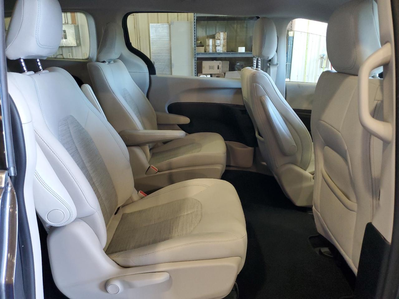 CHRYSLER PACIFICA HYBRID TOURING PLUS