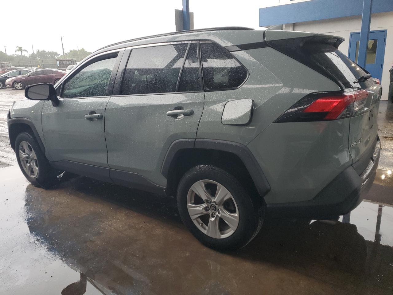 TOYOTA RAV4 XLE