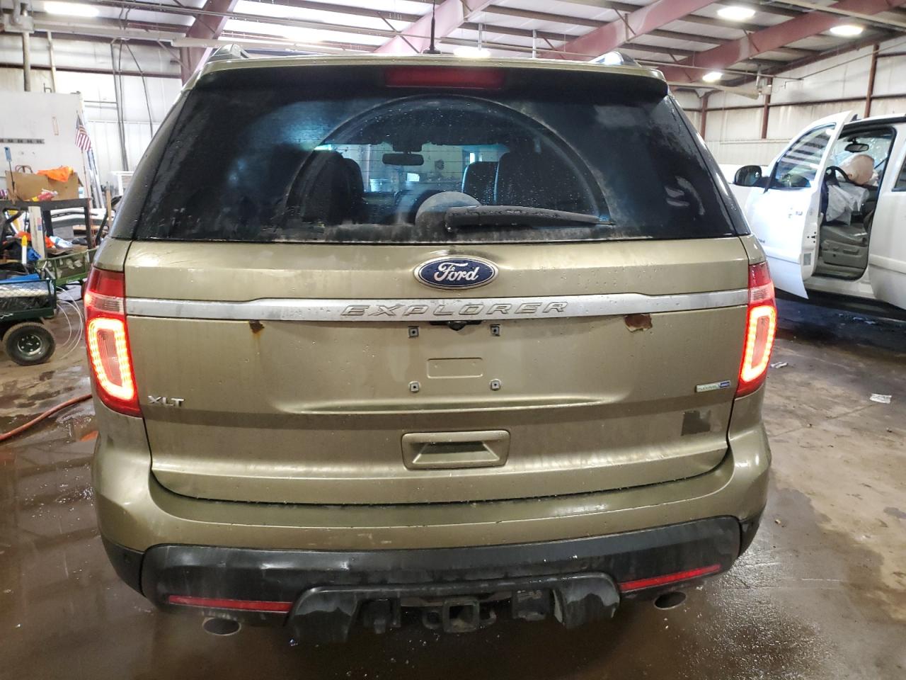 FORD EXPLORER XLT