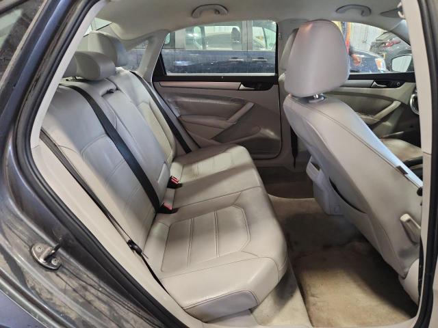 2015 VOLKSWAGEN PASSAT S - 1VWAS7A31FC007513