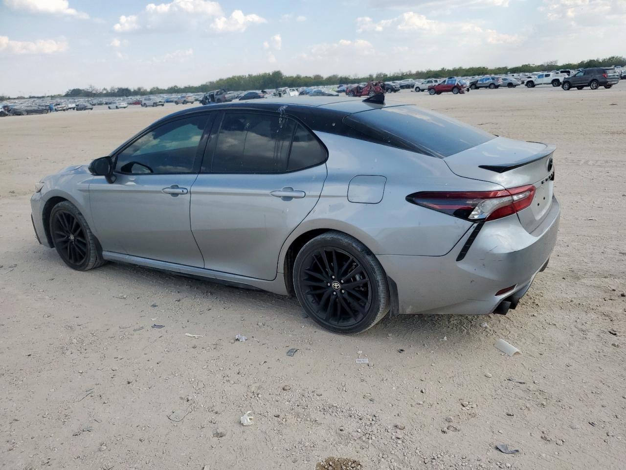 TOYOTA CAMRY XSE