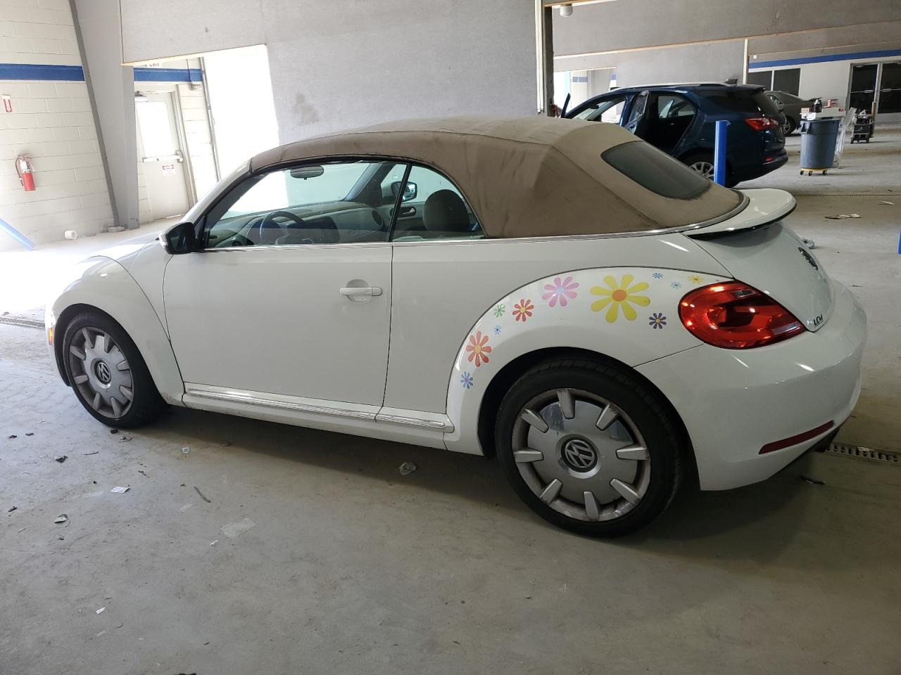 VOLKSWAGEN BEETLE