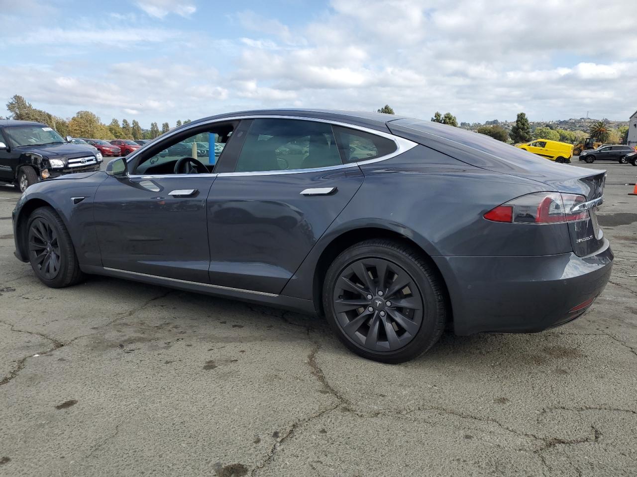 TESLA MODEL S