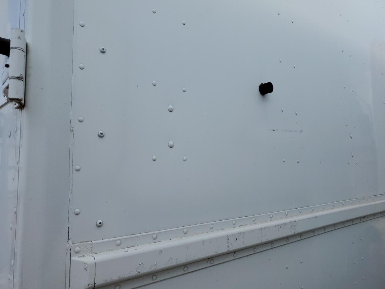 Lot #3296929832 2004 FREIGHTLINER CHASSIS M