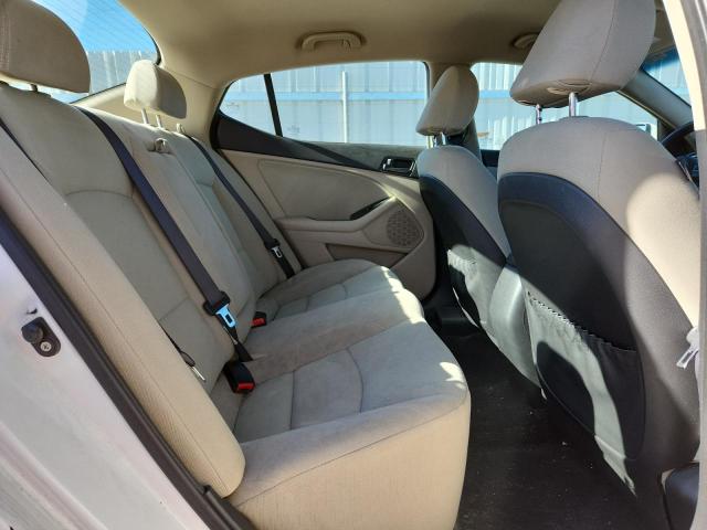 2014 KIA OPTIMA LX - KNAGM4A77E5465050