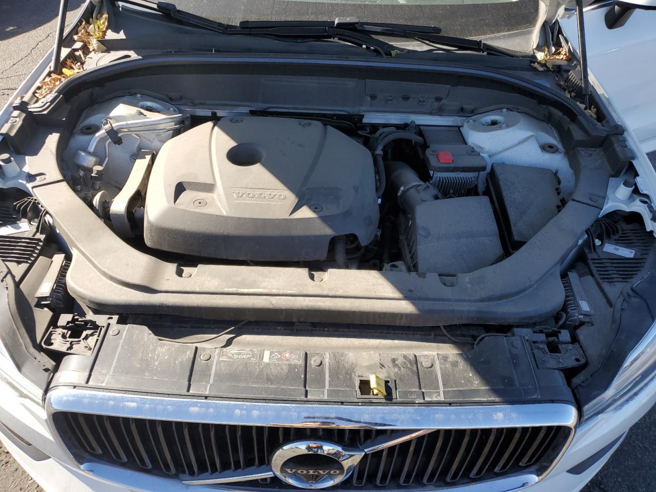 VOLVO XC60 T5 MOMENTUM