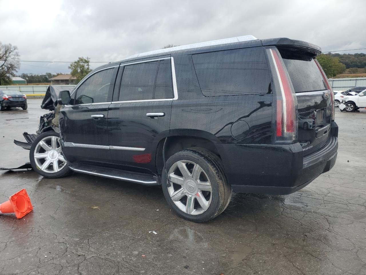 CADILLAC ESCALADE LUXURY