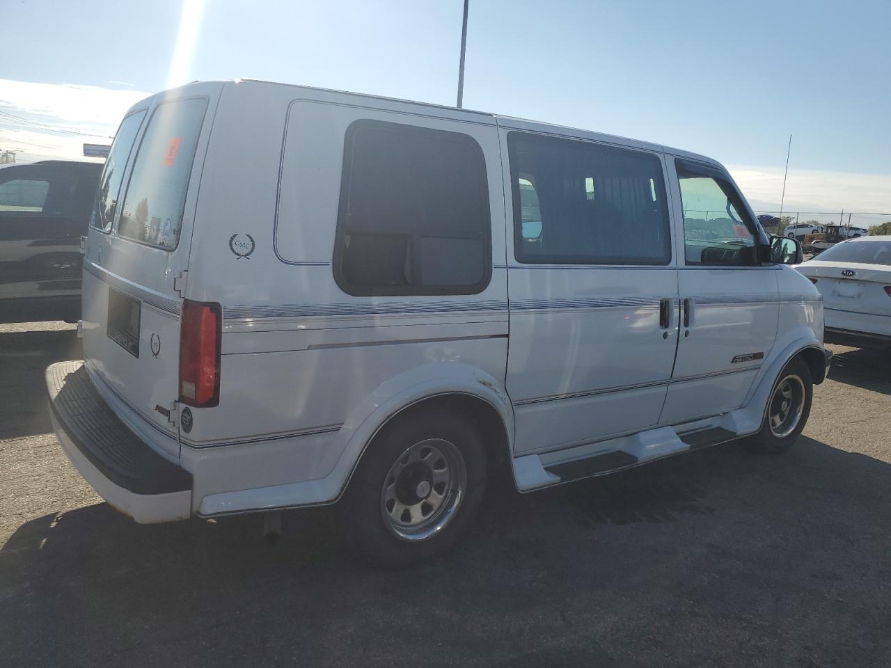 Lot #3302736018 1994 CHEVROLET ASTRO