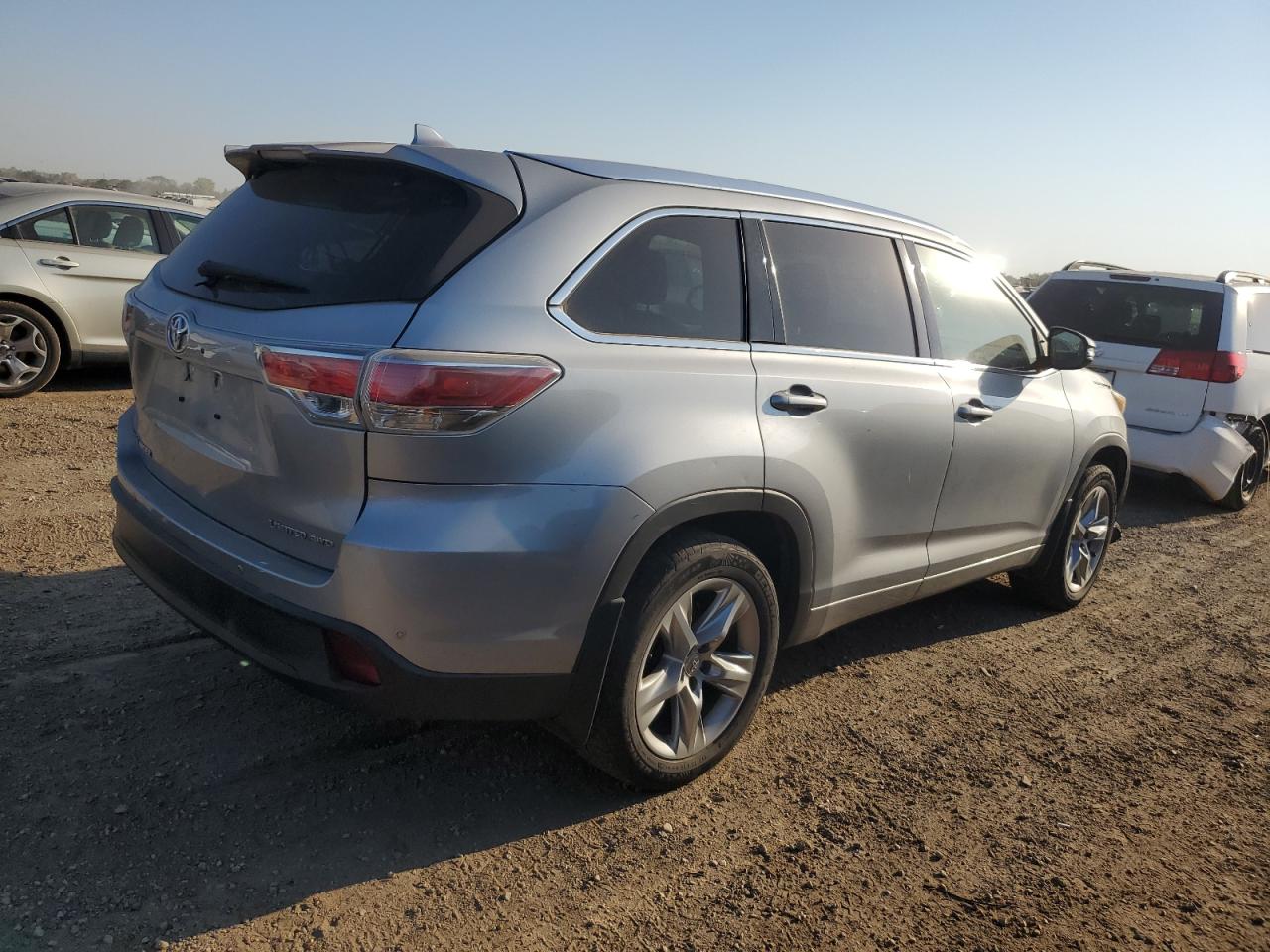 TOYOTA HIGHLANDER LIMITED