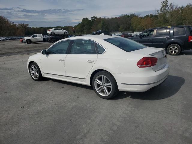 2015 VOLKSWAGEN PASSAT SEL 1VWCV7A32FC013546