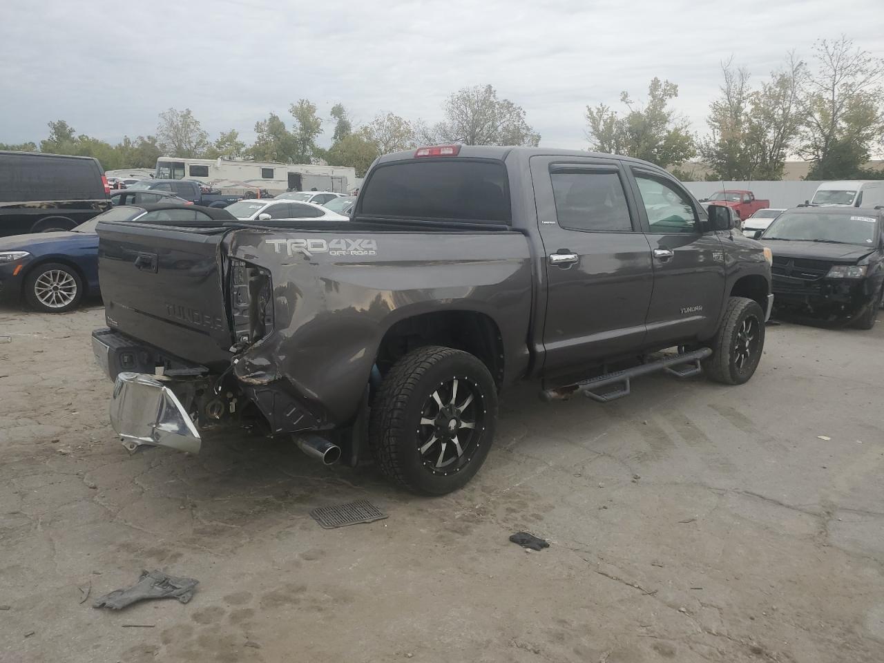 TOYOTA TUNDRA CREWMAX LIMITED