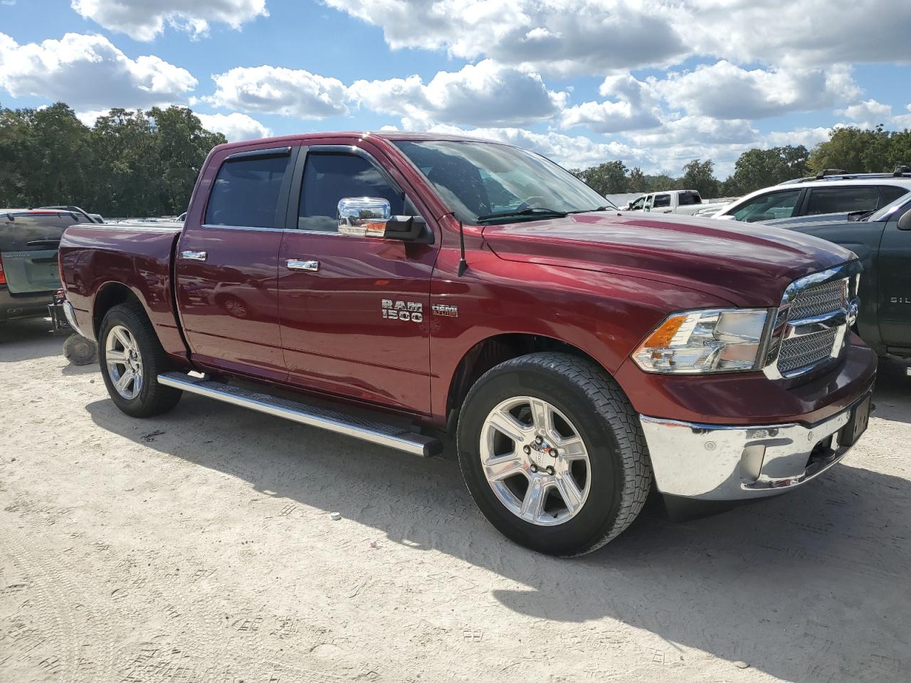 RAM 1500 SLT