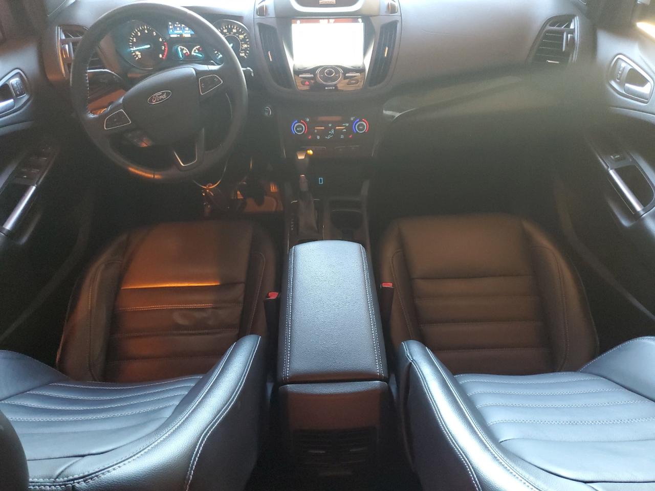 FORD ESCAPE TITANIUM